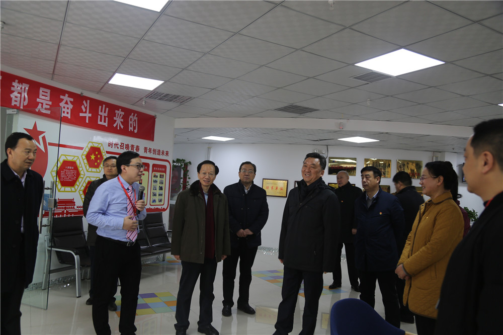 熱烈歡迎全國總工會副主席，書記處書記魏地春及省總工會王保存主席一行蒞臨安陽青峰網(wǎng)絡參觀指導